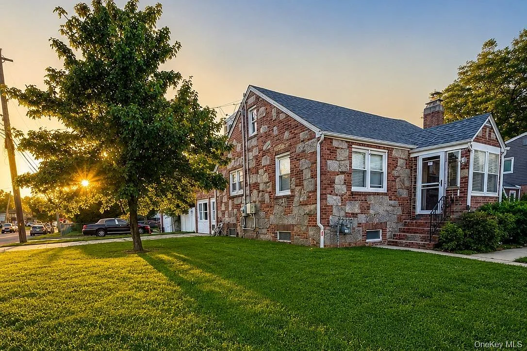 5 bed, 4.0 bath, 1966 sqft, $5,500 — Photo 1