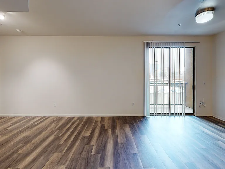 Residences at the Domain — Photo 113