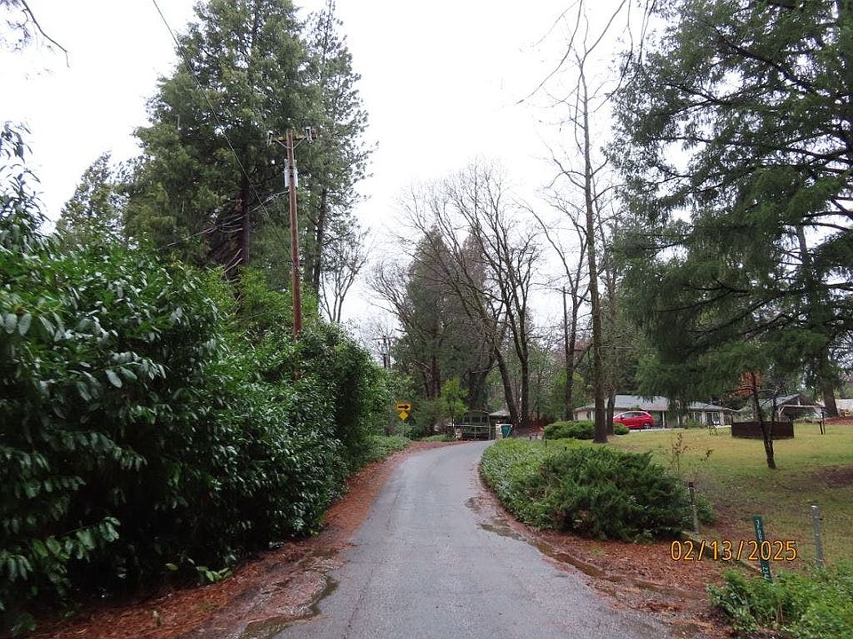 2nd image of 10628 Oak St