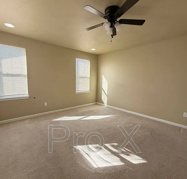 2226 S Moffet Ave — Photo 11
