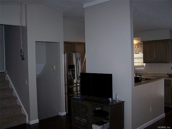 5th image of 3250 Wildflower Dr