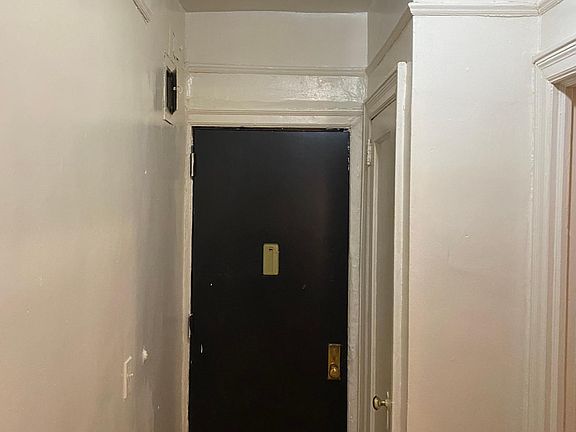 5th image of 770 E 211th St