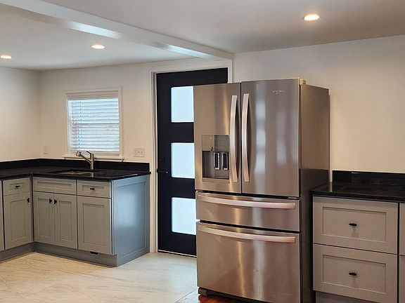 4th image of 32 Central Ave #1