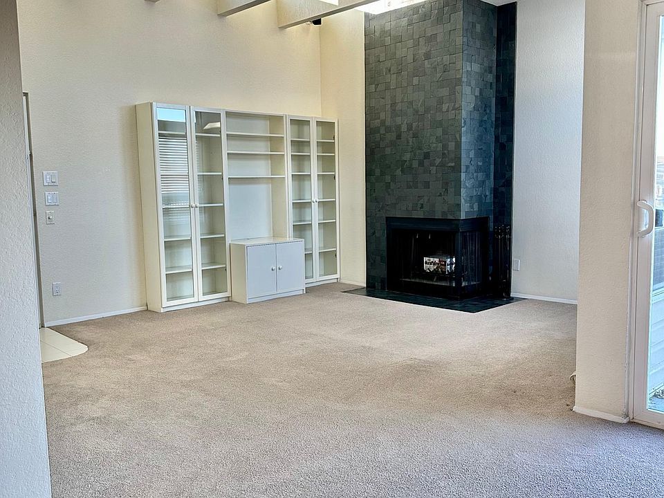 Living Room / SW View