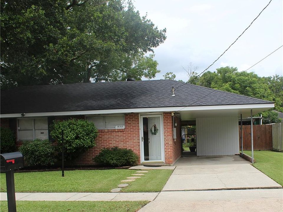 2nd image of 909 Barnes St