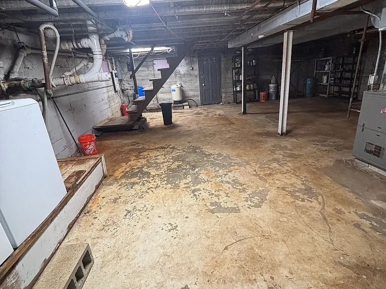 50 Oakdale Ave — Photo 18
