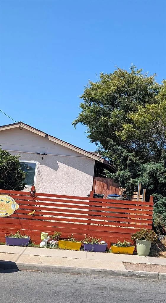 1 bed, 400 sqft, $1,750 — Photo 2