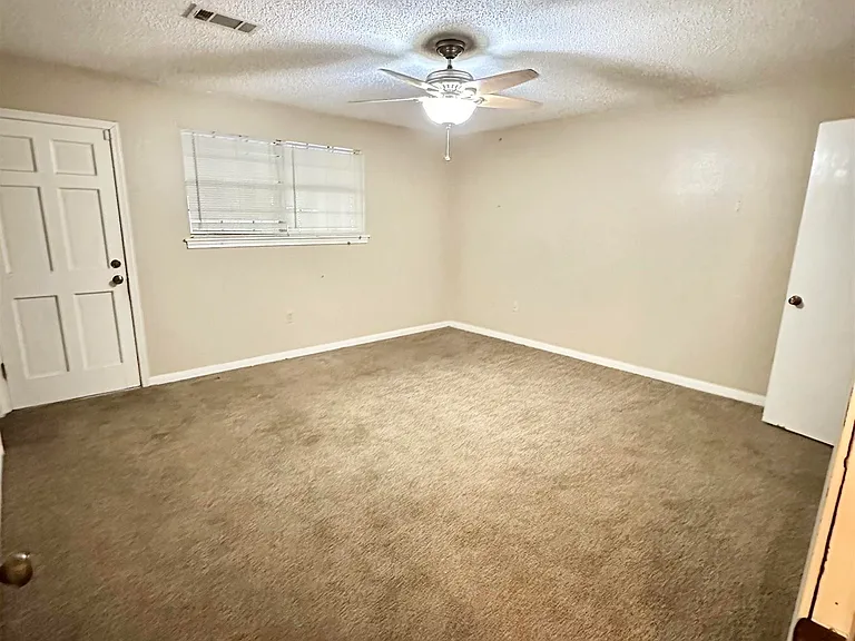 3572 Madeira Dr — Photo 8