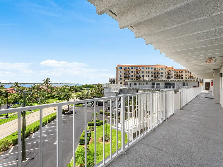 3500 S Ocean Blvd #502 — Photo 38