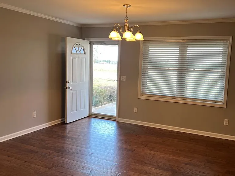 1521 County Road 533 — Photo 2