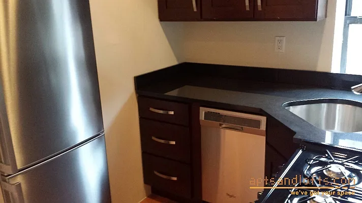 Rented by aptsandlofts.com | media 25
