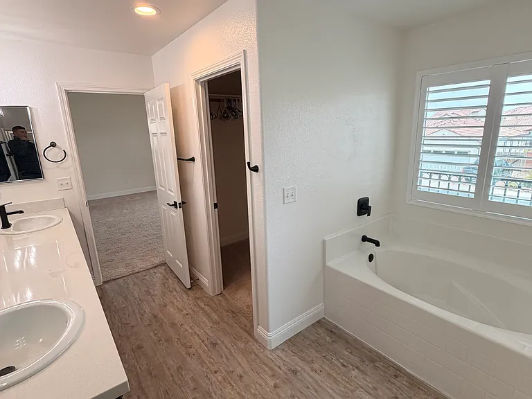 327 Las Flores Dr — Photo 11