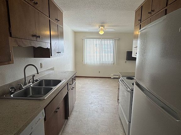 5th image of 426 Shirley St #105