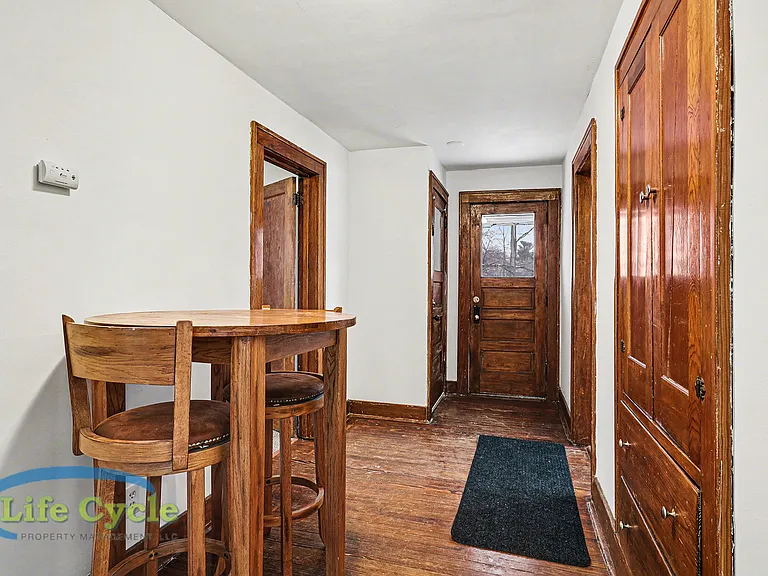507 Eastern Ave NE #2 — Photo 2