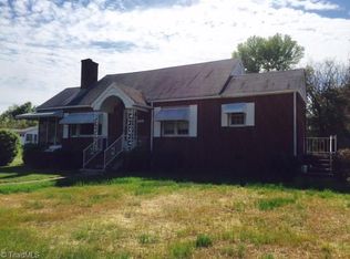 121 Flemingfield Rd, Greensboro, NC 27405