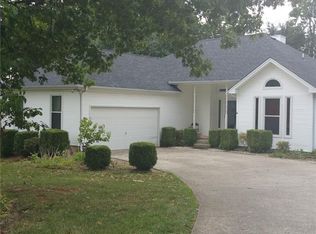 107 Cedar Bend Ct, La Vergne, TN 37086