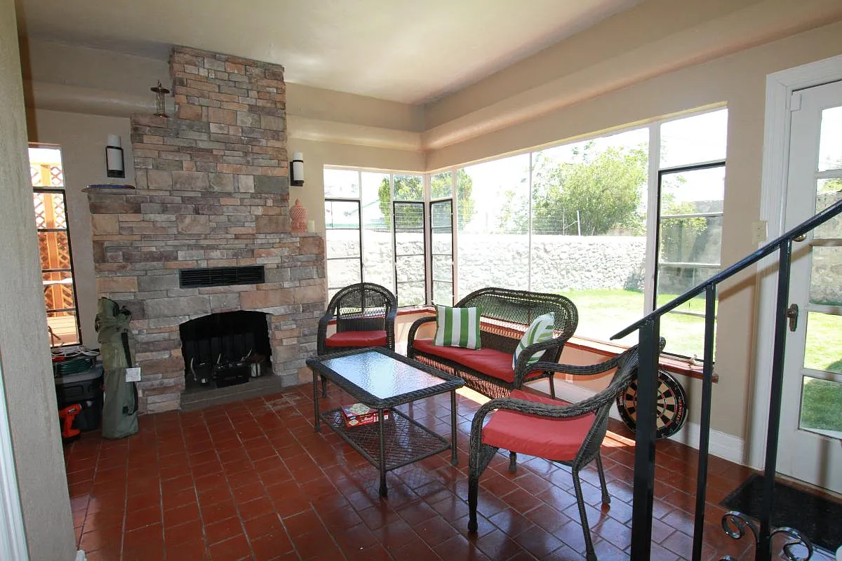 SUN ROOM - 1120 Mesita Dr