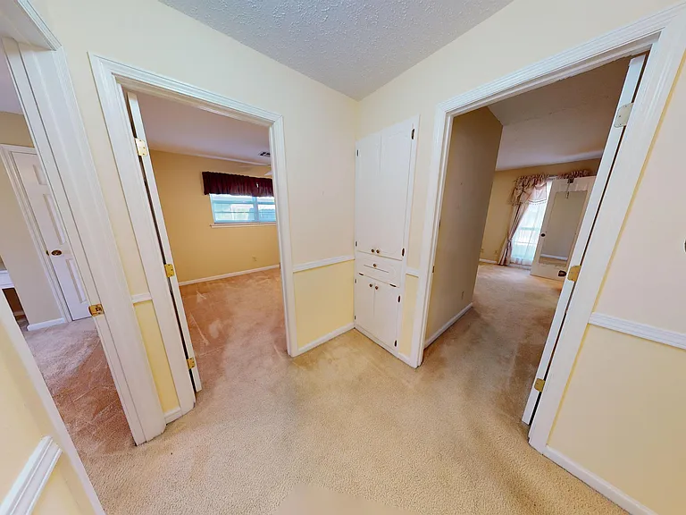 1212 Hillman St — Photo 4
