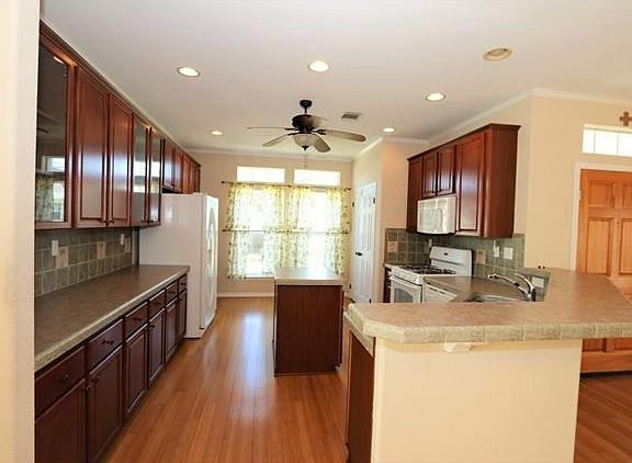 4th image of 5508 Wilton Dr