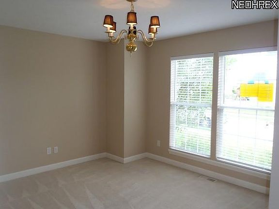 4th image of 37037 Chaddwyck Ln