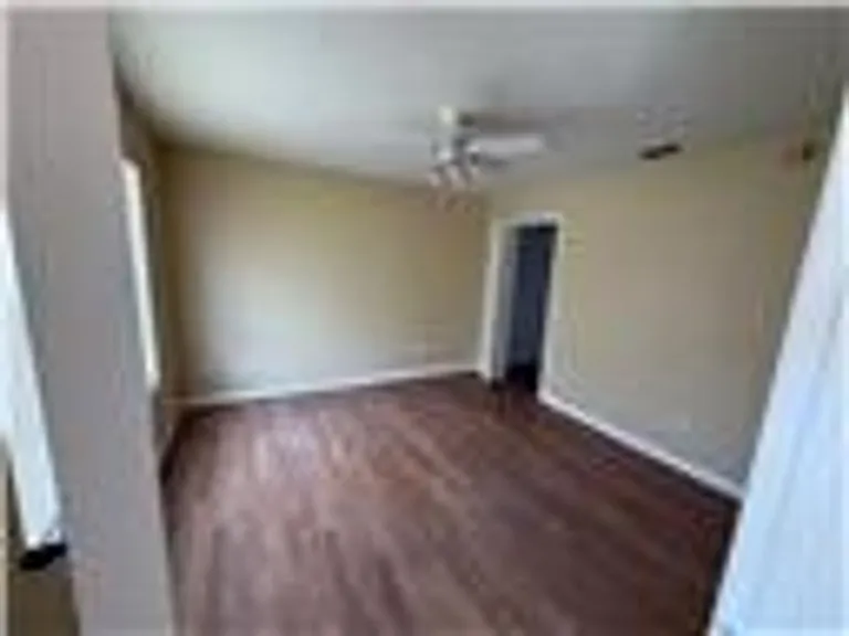 933 Whispering Cypress Ln — Photo 11
