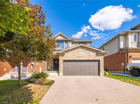 80 Skipton Cres, Cambridge, ON N3C 4P2