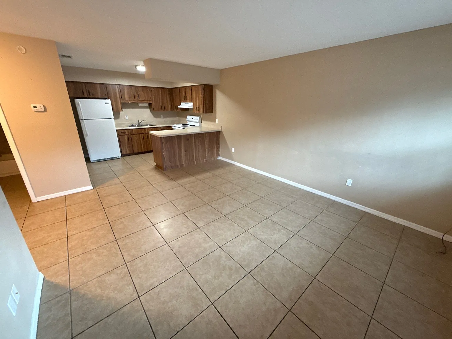 2 bed, 750 sqft, $1,200 — Photo 1
