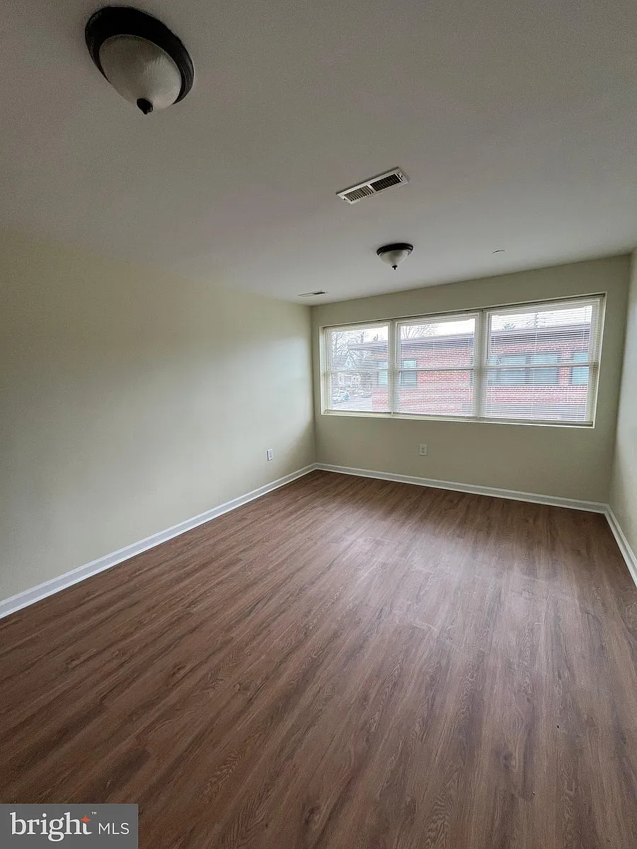 Building Photo - 4300 Liberty Heights Ave #2D