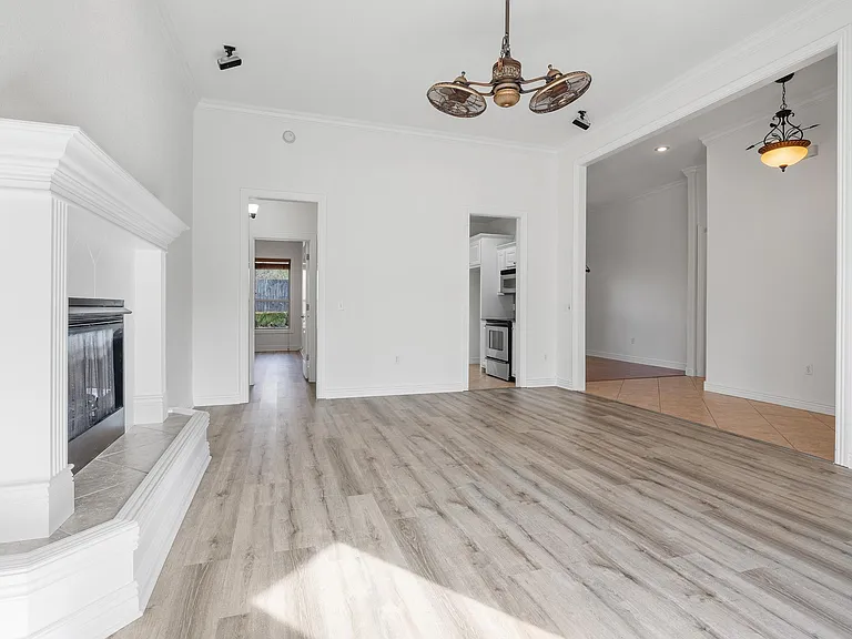 514 S Pierremont Dr — Photo 9