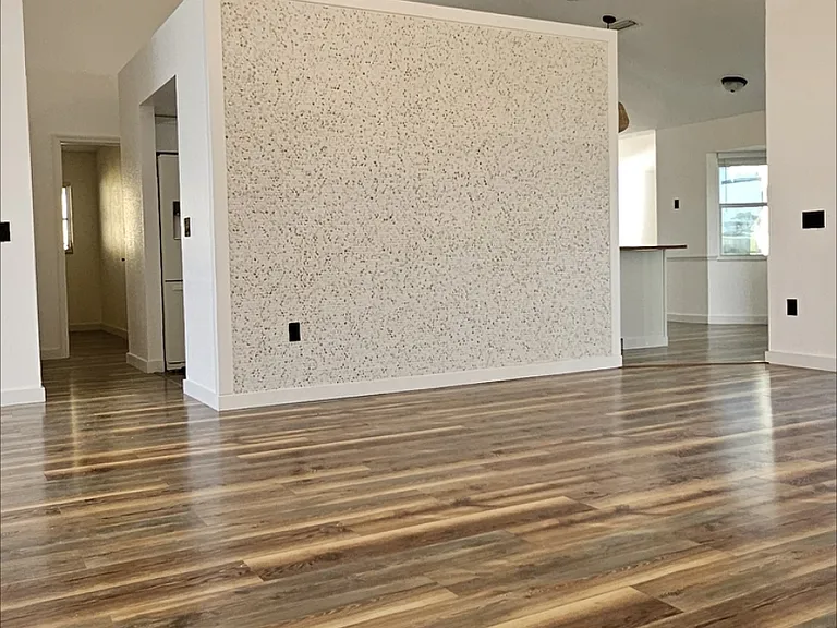 460 Rotonda Cir — Photo 13