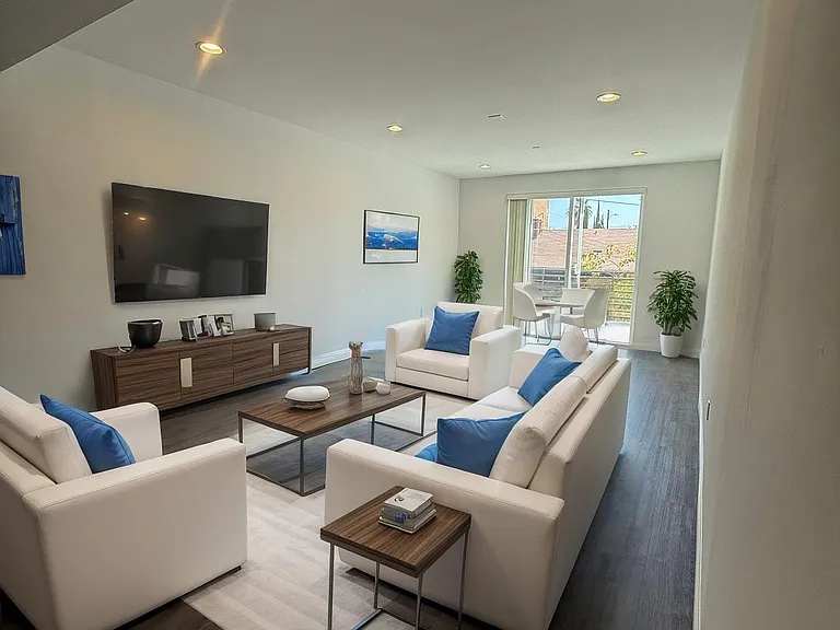 7120 Bellaire Ave #206 — Photo 3