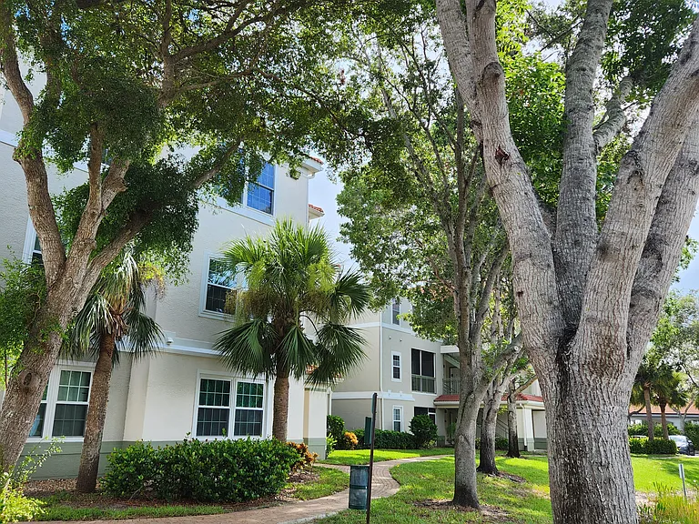 23680 Walden Center Dr #310 — Photo 19