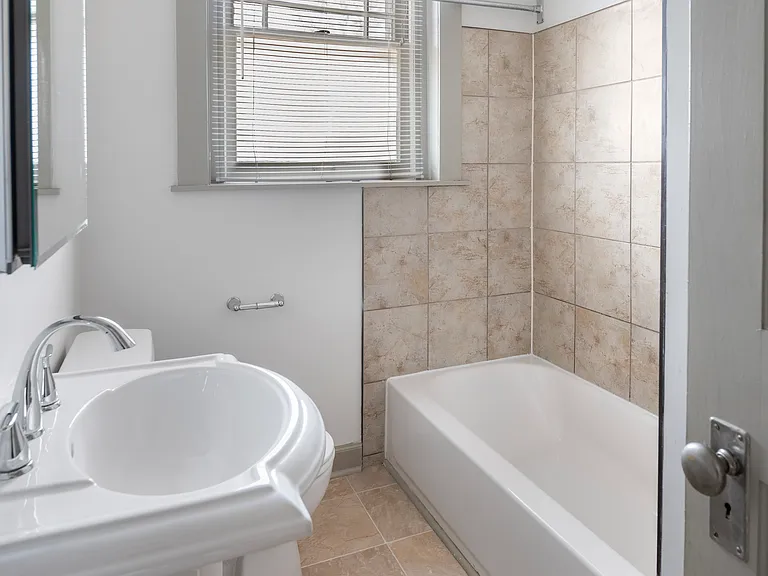 403 W Bloom St #5 — Photo 10