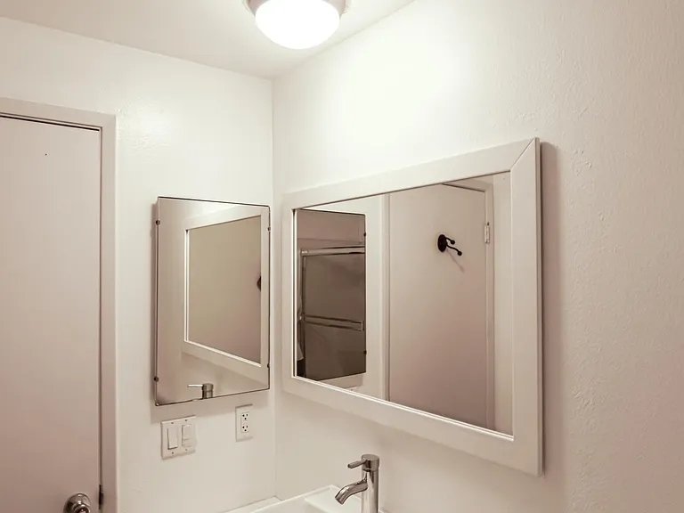 2nd bathroom