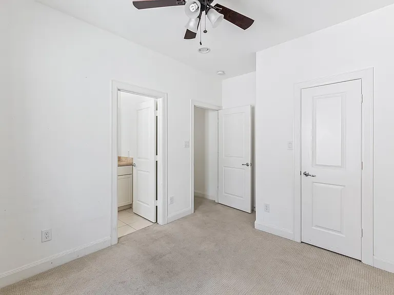 18 Hermann Park Ct — Photo 23