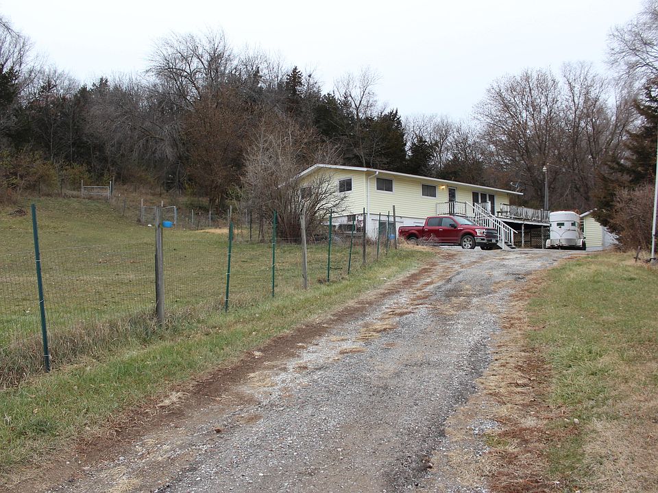 1st image of 3005 Meadow Ln