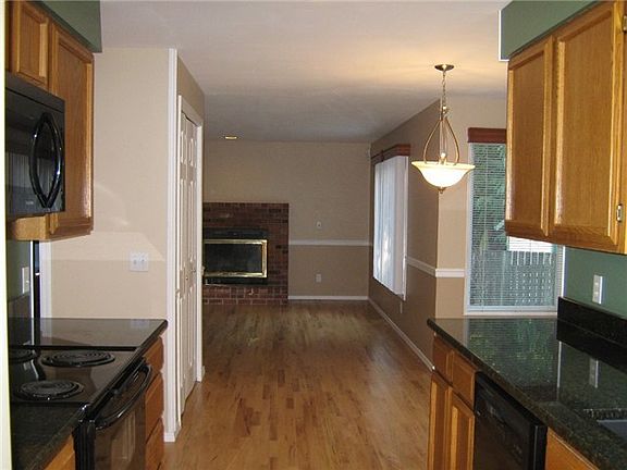 5th image of 11857 SE 321st Pl