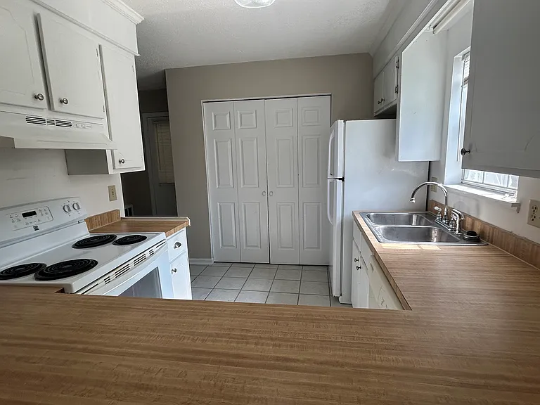 226 Plantation Rd #A — Photo 8