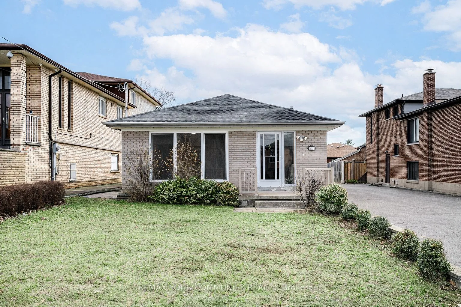 57 Apted Ave photo 1