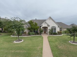 3200 Woodcrest Dr, Bryan, TX 77802