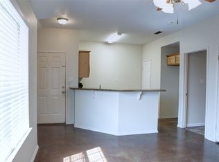 120 Lindas Creek Ln #120, Weatherford, TX 76088