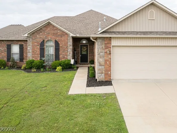 1818 Yukon Dr, Barling, AR 72923