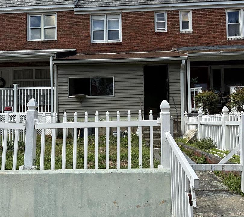 1st image of 1006 Iris Ave