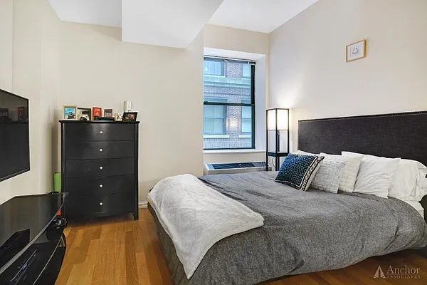 Rented by Anchor Associates | media 3