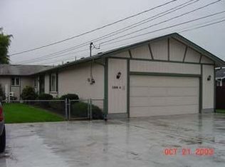 136 Wayne Ave APT A, Pacific, WA 98047