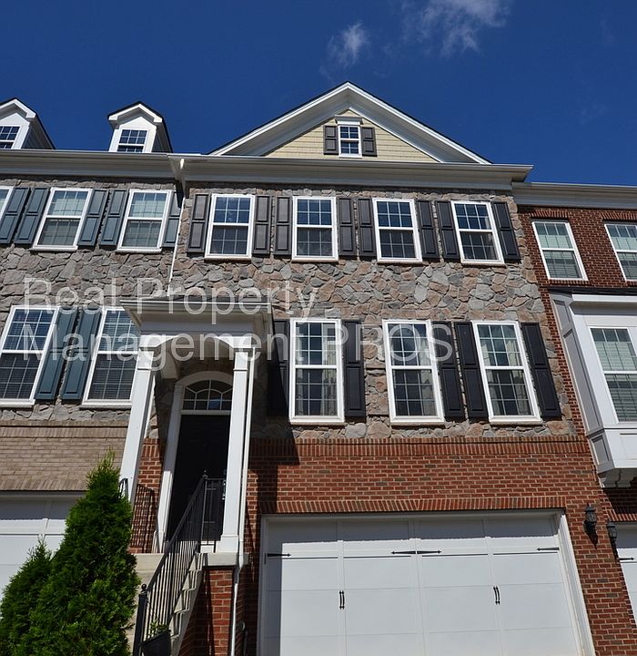 1st image of 20617 Erskine Ter