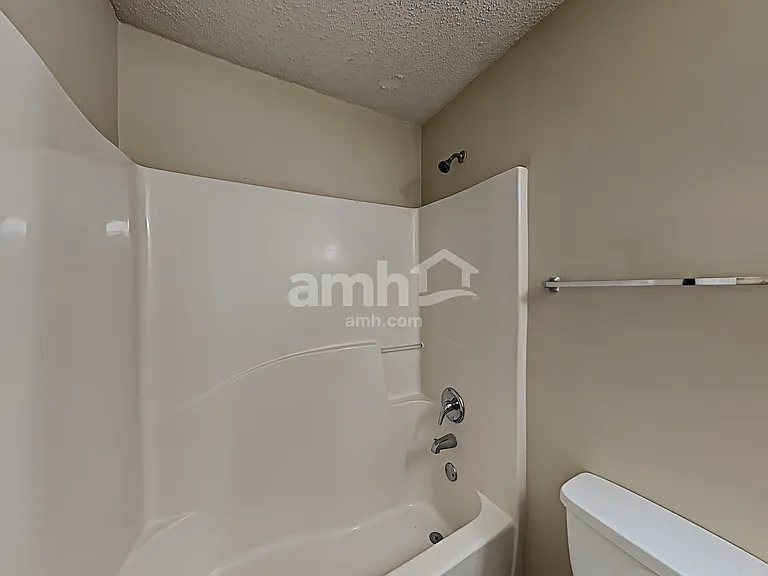 512 Hamlet Dr — Photo 16