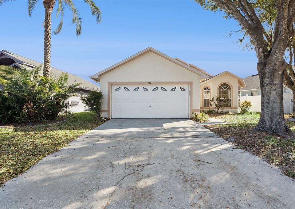 1st image of 1942 Monkton Rd