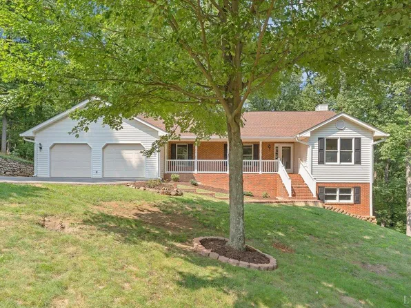 1035 Lakeridge Cir, Troutville, VA 24175