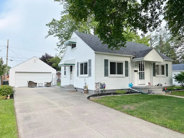 1221 Colorado St, Marysville, MI 48040